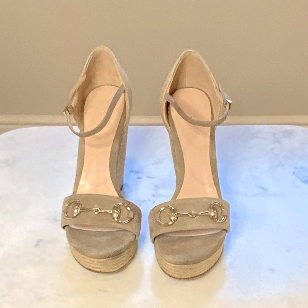 GUCCI Scamosciato Horsebit Nude Espadrilles 37